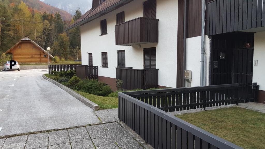Apartment Hm Gozd Martuljek Exteriér fotografie